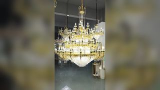 Voir la démonstration de la source de lumière E14 d'éclairage de lustre commercial en laiton de haute qualité