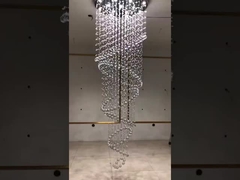 Des chandeliers américains de haut plafond