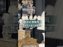 Chandeliers en verre créatifs et personnalisés clairs ou colorés Chandeliers contemporains pour hauts plafonds