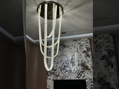 Foyer haut de gamme à plusieurs couches Grands lustres de foyer anneau vertical pendentif lumière résistant à la rouille