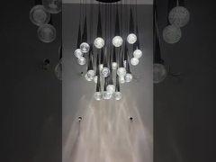 Duplex Loft Appartement Lustre avec Nordique Design simple de boule et haut salon