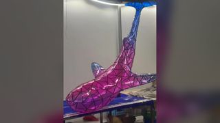 Pendant en marbre d'albâtre légère de taille moyenne