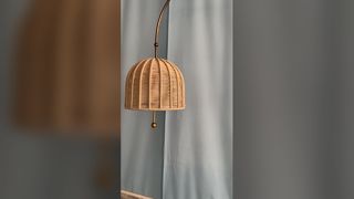 Lampadaire moderne LED lumière blanche chaude