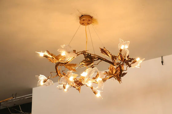 Le lustre d'Art Glass Maple Leaf Pendant de corps de l'en cuivre H65 allume ISO9001 moderne