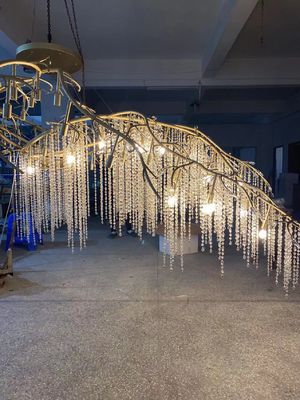 L'ingénierie personnalisée pendant lampe moderne K9 cristalline goutte d'eau de pluie extra grands lustres
