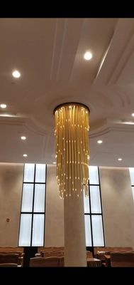 Le style tricolore LED de conception a adapté la lampe aux besoins du client pendante pour les escaliers duplex de villas