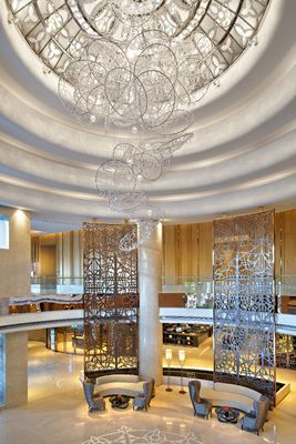 Décoration intérieure Salle créative Grand lustre en cristal Lieux haut de gamme