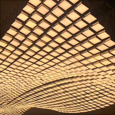 Moderne LED Crystal Wave Grand Foyer Lumière de lustre sur mesure OEM ODM
