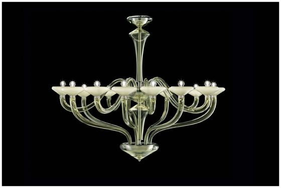 3000-6000K Chandeliers personnalisés avec des nuances de verre transparentes Disponible en différentes tailles