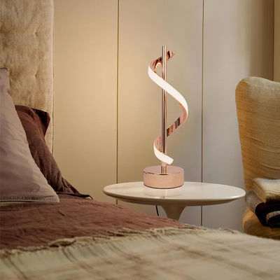 Lampe de table en spirale à LED minimaliste contemporaine dorée rose/noire en aluminium 12W Lampe pour chambre