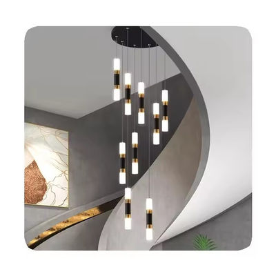 Escalier de salon intérieur Lustre à plafond élevé moderne avec lumières LED acryliques en aluminium atténuées