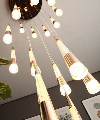 Maison de luxe décorative moderne Villa salon Hôtel suspendu Pendentif lumineux en aluminium rond LED Bulbe à patch type à double tête Bougie de fleurs frites Lustre