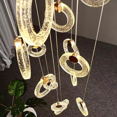 Villa moderne Appartement Salon Escalier en cristal Long Pendant Lampe Avec Trois Couleurs Changer La Lumière Et La Lumière Simple Ring Luxe
