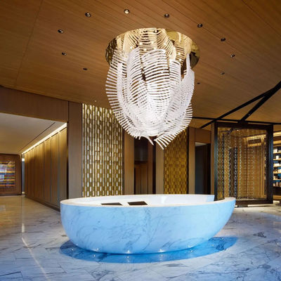 Lumière de cristal créative personnalisée moderne de luxe art blanc lustre de plafond pour le hall de l'hôtel avec une forme spéciale et une large plage de tension