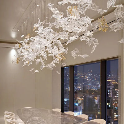 Projets non standard Décoration personnalisée double trou en verre feuille d'érable décoration suspendue Salle de départements d'hôtel Grand décor doux Lumière d'art