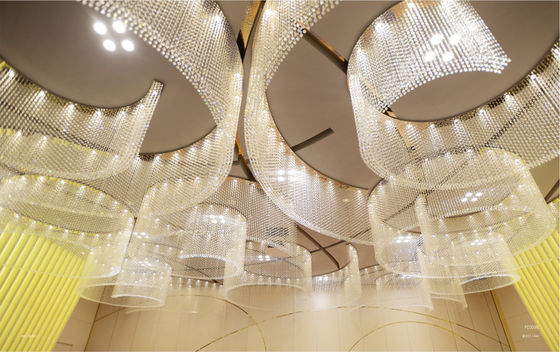 Chandelier de cristal K9 personnalisé pour les hôtels Salles de banquet Grand rond en forme ovale Monture à chasse avec service d'installation de projet