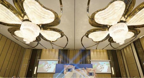 Décoration intérieure en forme de trèfle à quatre feuilles Centre commercial Hôtel Scène Luxe Lobby Cristal Led Lustre Plafond