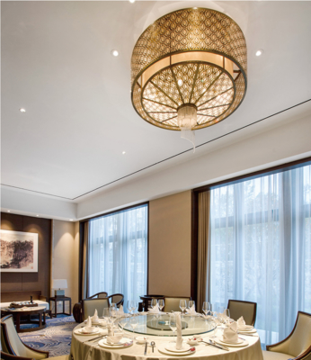 Hôtel personnalisé non standard Restaurant Lustre Bar Hôtel Club Hot Pot chinois KTV Grand tissu Art Chambre privée Box Lumière de style rotin Circulaire Lumière de plafond LED