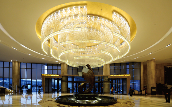 Lampe de plafond intérieure lustre salon salle à manger salle à manger moderne de luxe bronze en acier inoxydable verrou de verre à LED pendant lumière