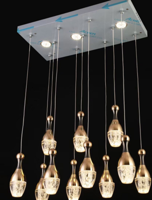 Chandelier d'entrée personnalisable en forme de bille de bowling Post Chandelier de cristal moderne en aluminium Petit pendentif décorations lumineuses pour les lumières de l'escalier de la maison
