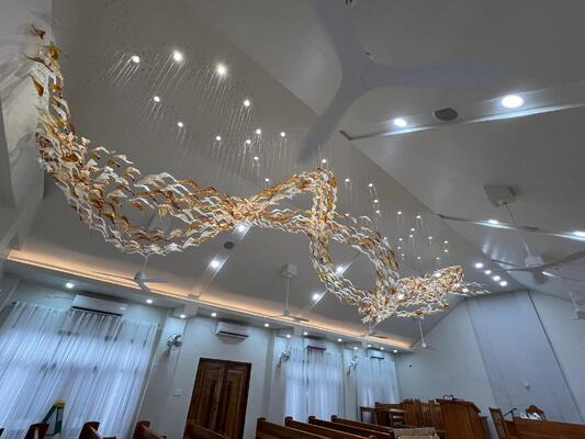 Lampes suspendues au plafond de luxe moderne lampes dorées en verre tortueux lustres de feuilles de verre hall de réception salon villa luminaires modernes