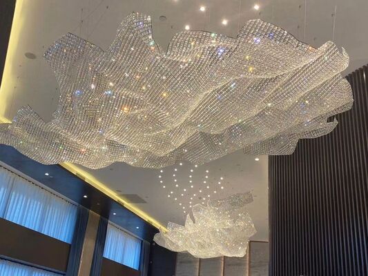 Lustre en spirale avec ruban de cristal européen moderne sur mesure, luminaire de décoration artistique pour Banquet